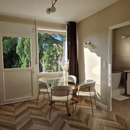 Hébergement de vacances La 1828 *