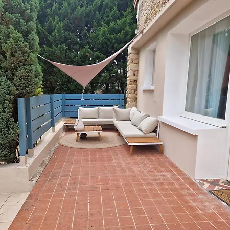 Holiday home La 1828 Hure