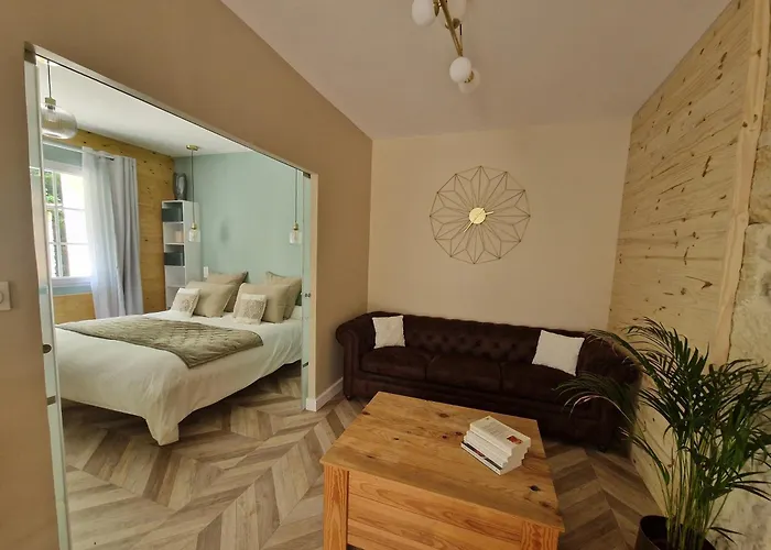 La 1828 Vakantiehuis Hure